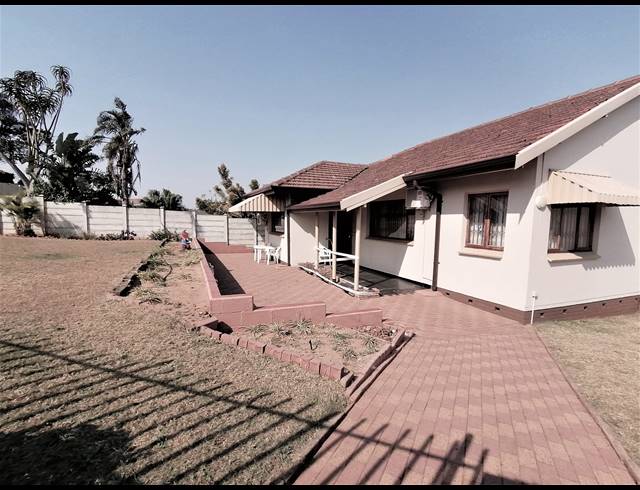2 BEDROOM HOUSE FOR SALE IN BLUFF